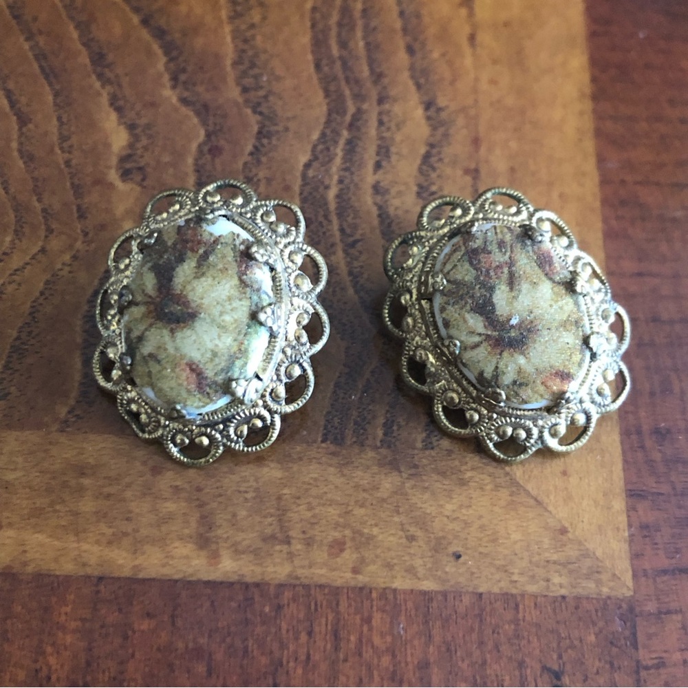 Vintage floral sugar glass cabochon filigree clip on earrings
